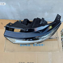 Laden Sie das Bild in den Galerie-Viewer, Frontscheinwerfer Ford LV4B-13W030-AK Links Scheinwerfer Headlight SCH2730081465ab