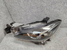 Laden Sie das Bild in den Galerie-Viewer, Frontscheinwerfer Mazda III GRF5-51040 Links Scheinwerfer Headlight SCH2731292966sr