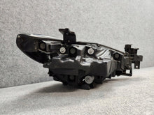 Laden Sie das Bild in den Galerie-Viewer, Frontscheinwerfer Mazda III GRF5-51040 Links Scheinwerfer Headlight SCH2731292966sr