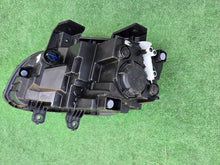 Laden Sie das Bild in den Galerie-Viewer, Frontscheinwerfer Hyundai Kona 92102-J9600 LED Rechts Scheinwerfer Headlight SCH2738081946lx