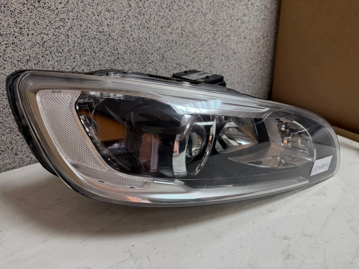 Frontscheinwerfer Volvo V60 S60 31420254 Rechts Scheinwerfer Headlight SCH2739903330hj