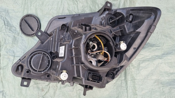 Frontscheinwerfer Mercedes-Benz Sprinter A9068205700 Rechts Headlight SCH2743997994wt