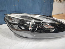 Laden Sie das Bild in den Galerie-Viewer, Frontscheinwerfer Volvo V40 31420008 Rechts Scheinwerfer Headlight SCH2748707610lj