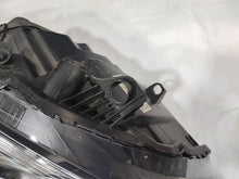 Laden Sie das Bild in den Galerie-Viewer, Frontscheinwerfer Volvo V40 31420008 Rechts Scheinwerfer Headlight SCH2748707610lj