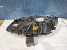 Laden Sie das Bild in den Galerie-Viewer, Frontscheinwerfer Volvo V40 31420008 Rechts Scheinwerfer Headlight SCH2748707610lj