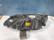 Laden Sie das Bild in den Galerie-Viewer, Frontscheinwerfer Volvo V40 31420008 Rechts Scheinwerfer Headlight SCH2748707610lj