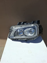 Load image into Gallery viewer, Frontscheinwerfer Hyundai Kona J9921-21010 Links Scheinwerfer Headlight SCH2751550756rb