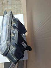 Load image into Gallery viewer, Frontscheinwerfer Hyundai Kona J9921-21010 Links Scheinwerfer Headlight SCH2751550756rb