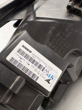 Load image into Gallery viewer, Frontscheinwerfer Dacia Duster 260609367R Links Scheinwerfer Headlight SCH2753491060al