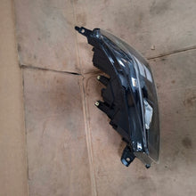 Laden Sie das Bild in den Galerie-Viewer, Frontscheinwerfer Opel Zafira Vivaro C 9847209980 Links Scheinwerfer Headlight SCH2756051589ao