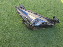 Load image into Gallery viewer, Frontscheinwerfer Mazda 3 BHR251030 Xenon Rechts Scheinwerfer Headlight SCH2759010175xs