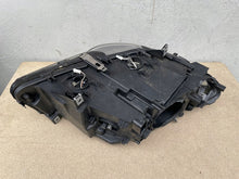 Laden Sie das Bild in den Galerie-Viewer, Frontscheinwerfer BMW F11 F10 7203251-17 Links Scheinwerfer Headlight SCH2764484387bk