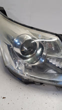 Laden Sie das Bild in den Galerie-Viewer, Frontscheinwerfer Toyota Avensis 81118-05310 Rechts Scheinwerfer Headlight SCH2781494199jj