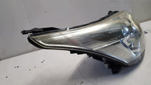 Laden Sie das Bild in den Galerie-Viewer, Frontscheinwerfer Toyota Avensis 81118-05310 Rechts Scheinwerfer Headlight SCH2781494199jj