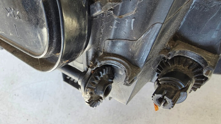 Frontscheinwerfer Opel Corsa D 89313379 Links Scheinwerfer Headlight SCH2783923970gu