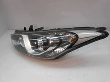 Laden Sie das Bild in den Galerie-Viewer, Frontscheinwerfer Hyundai I30 92101A6020 Links Scheinwerfer Headlight SCH2786622644zj