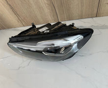 Laden Sie das Bild in den Galerie-Viewer, Frontscheinwerfer Mercedes-Benz W247 A2479060904 LED Links Headlight SCH2810458401nx