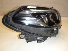 Laden Sie das Bild in den Galerie-Viewer, Frontscheinwerfer Mercedes-Benz W246 A2469062801 LED Rechts Headlight SCH2810482086hm