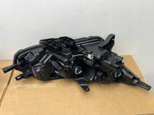 Laden Sie das Bild in den Galerie-Viewer, Frontscheinwerfer Nissan Qashqai I J11 100-19009 Links Scheinwerfer Headlight SCH2817823237ga