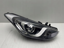 Load image into Gallery viewer, Frontscheinwerfer Hyundai I30 92102-A6020 Rechts Scheinwerfer Headlight SCH2818521665fm