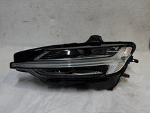 Laden Sie das Bild in den Galerie-Viewer, Frontscheinwerfer Volvo V60 S60 III 32314178 Full LED Links Headlight SCH2824019393it