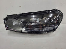 Laden Sie das Bild in den Galerie-Viewer, Frontscheinwerfer Skoda Fabia IV 6VB941015 LED Links Scheinwerfer Headlight SCH2824400698eo