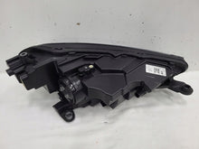 Laden Sie das Bild in den Galerie-Viewer, Frontscheinwerfer Skoda Fabia IV 6VB941015 LED Links Scheinwerfer Headlight SCH2824400698eo