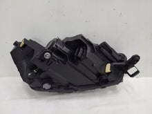 Laden Sie das Bild in den Galerie-Viewer, Frontscheinwerfer Skoda Fabia IV 6VB941015 LED Links Scheinwerfer Headlight SCH2824400698eo