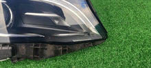 Laden Sie das Bild in den Galerie-Viewer, Frontscheinwerfer Mercedes-Benz X156 A1569061800 Rechts Scheinwerfer Headlight SCH2827736534od