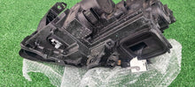 Laden Sie das Bild in den Galerie-Viewer, Frontscheinwerfer Mercedes-Benz X156 A1569061800 Rechts Scheinwerfer Headlight SCH2827736534od