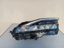 Laden Sie das Bild in den Galerie-Viewer, Frontscheinwerfer Nissan Qashqai III J12 100-8D02G Links Scheinwerfer Headlight SCH2829112835dn