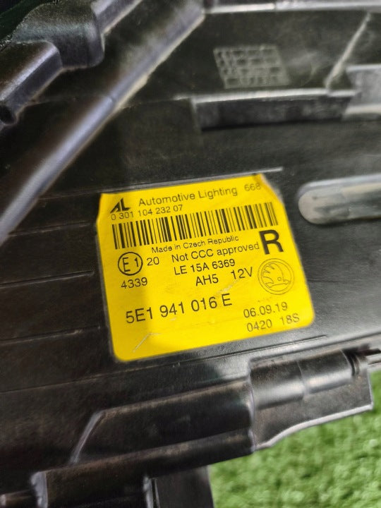 Frontscheinwerfer Skoda Octavia III 5E1941016E LED Rechts Scheinwerfer Headlight SCH2830910506km