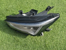 Laden Sie das Bild in den Galerie-Viewer, Frontscheinwerfer Cupra Born 10F941007K Links Scheinwerfer Headlight SCH2839231451dx