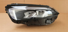 Laden Sie das Bild in den Galerie-Viewer, Frontscheinwerfer Mercedes-Benz W177 A1779063905 Ein Stück (Rechts oder Links) SCH2839281239rz