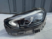 Laden Sie das Bild in den Galerie-Viewer, Frontscheinwerfer Mercedes-Benz W206 A2069063903 Links Scheinwerfer Headlight SCH2853117673ak