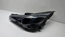 Laden Sie das Bild in den Galerie-Viewer, Frontscheinwerfer Hyundai Elantra VII 92101AA-2F5753-7FB8D5-07D609 Links SCH2855753407gi