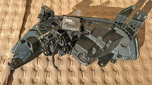 Load image into Gallery viewer, Frontscheinwerfer Renault Espace V 260608372R 260108498R Links Headlight SCH2861382982fd