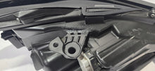 Load image into Gallery viewer, Frontscheinwerfer Toyota Highlander 10100-8A06K Links Scheinwerfer Headlight SCH2869831982zl