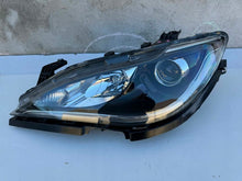 Laden Sie das Bild in den Galerie-Viewer, Frontscheinwerfer Chrysler 68228949AH Links Scheinwerfer Headlight SCH2876571241yr