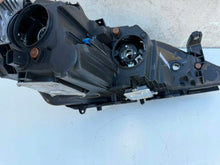 Laden Sie das Bild in den Galerie-Viewer, Frontscheinwerfer Chrysler 68228949AH Links Scheinwerfer Headlight SCH2876571241yr