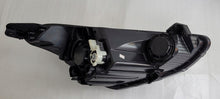 Load image into Gallery viewer, Frontscheinwerfer Hyundai I10 92101-B9000 Links Scheinwerfer Headlight SCH2880729468hy