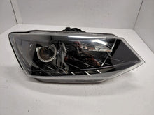 Laden Sie das Bild in den Galerie-Viewer, Frontscheinwerfer Skoda Fabia III 6V1941016B Rechts Scheinwerfer Headlight SCH2888346222yi