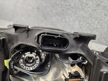 Load image into Gallery viewer, Frontscheinwerfer Ford Mondeo I CS7113D154AC CS7113D155AC Xenon Ein Satz SCH2891305939ez