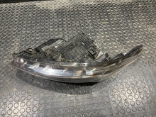 Laden Sie das Bild in den Galerie-Viewer, Frontscheinwerfer Kia Ceed 92102-A2220 Rechts Scheinwerfer Headlight SCH2893003470fd
