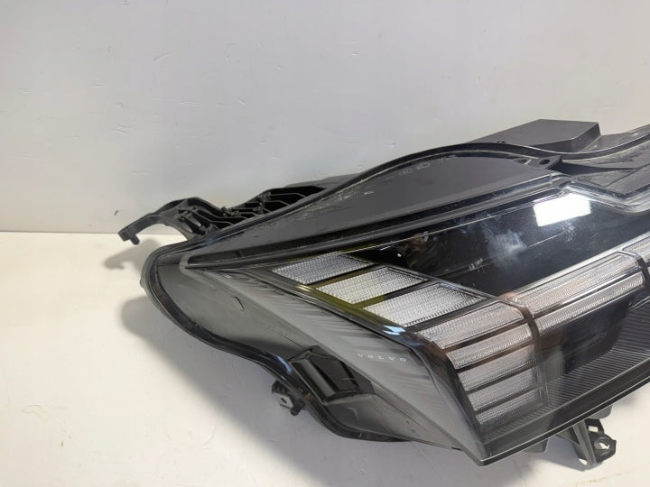 Frontscheinwerfer Volvo 80000628 Rechts Scheinwerfer Headlight SCH2897693126zs