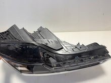Laden Sie das Bild in den Galerie-Viewer, Frontscheinwerfer Volvo 80000628 Rechts Scheinwerfer Headlight SCH2897693126zs