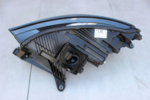 Laden Sie das Bild in den Galerie-Viewer, Frontscheinwerfer Skoda Enyaq IV 5LB941016B LED Rechts Scheinwerfer Headlight SCH2903300822lk