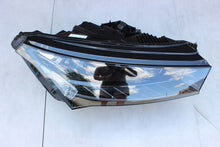 Laden Sie das Bild in den Galerie-Viewer, Frontscheinwerfer Skoda Enyaq IV 5LB941016B LED Rechts Scheinwerfer Headlight SCH2903300822lk
