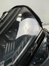 Laden Sie das Bild in den Galerie-Viewer, Frontscheinwerfer Skoda Karoq 57B941036B Ein Satz Scheinwerfer Headlight SCH2906028545gt