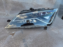 Laden Sie das Bild in den Galerie-Viewer, Frontscheinwerfer Seat Leon 5f1 5F1941007L Links Scheinwerfer Headlight SCH2907804409gc